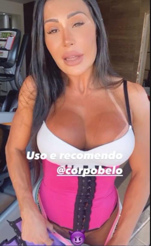 Sem perceber, Gracyanne Barbosa mostra parte íntima em vídeo 