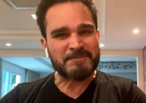 Luciano desabafa após faltar no enterro do pai: 'Covid tirou último abraço'