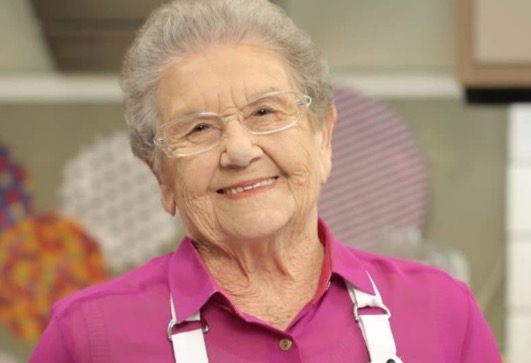 Palmirinha é internada em UTI de hospital em São Paulo