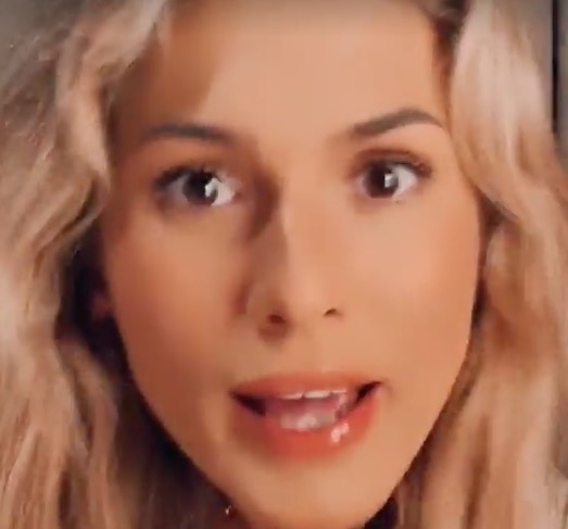 Lívia Andrade solta o verbo sobre ex de atual namorado: 'ganhando seguidor'