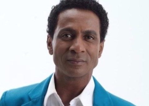 Ator Luis Miranda lamenta morte de prima vítima da Covid-19 em Manaus 