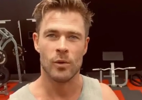 Romântico, Chris Hemsworth comemora 10 anos de casado com Elsa Pataky