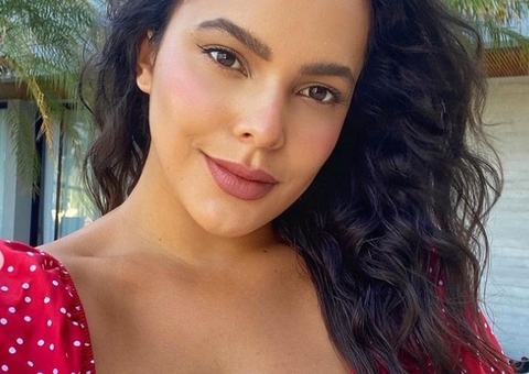 Ex-BBB Emilly é pedida em casamento na virada do ano: ‘não sei descrever’