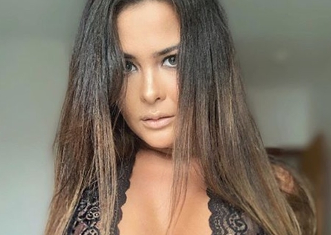 Peladona, Geisy Arruda posta vídeo tomando banho e deixa marmanjos babando