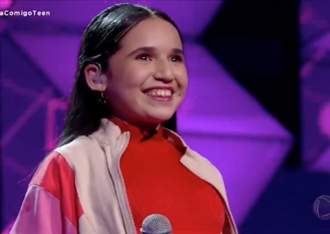 Amazonense emociona jurados e ganha vaga na final do 'Canta Comigo Teen'