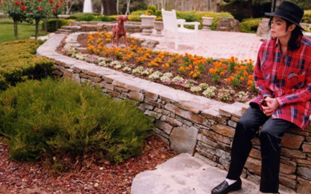 Rancho 'Terra do Nunca' de Michael Jackson é vendido por R$ 114 milhões