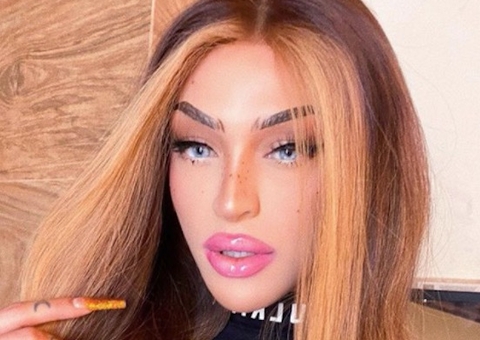 Pabllo Vittar impressiona com abertura e seguidores apontam: 'cadê a neca?'