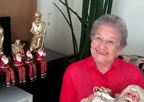 Palmirinha recebe alta do hospital: ‘Natal com a família'