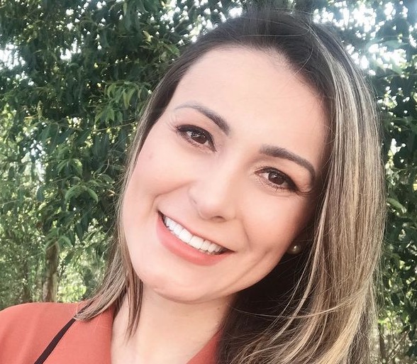 Andressa Urach conta que doou carros, jóias e bolsas Chanel para Universal
