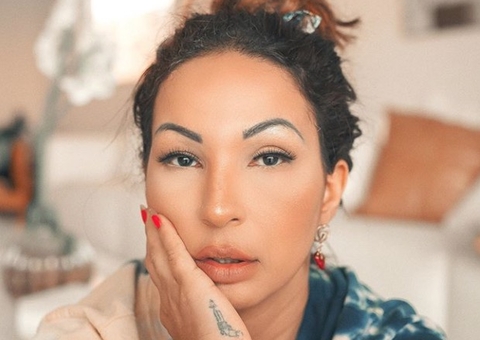 Valesca Popozuda alfineta participante de A Fazenda: 'fake'