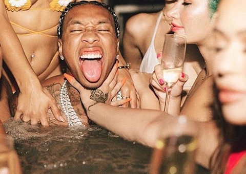 Ex de Kylie Jenner, Tyga posta vídeo de sexo explícito e choca