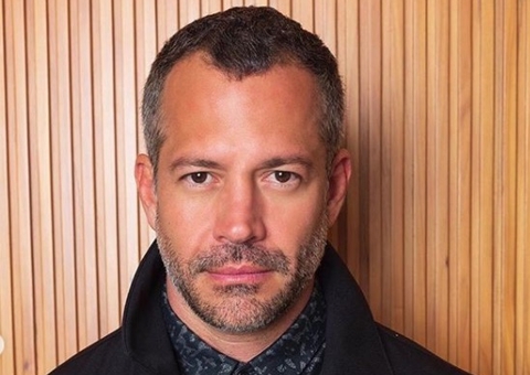 Malvino Salvador testa positivo para Covid-19 após viagem