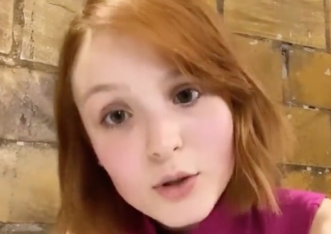 Após críticas, Larissa Manoela esclarece doação de vira-lata para amiga