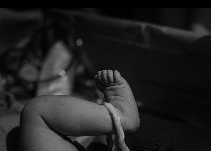 Nasce filha da atriz Nathalia Dill: 'Eva chegou nos banhando de amor' 