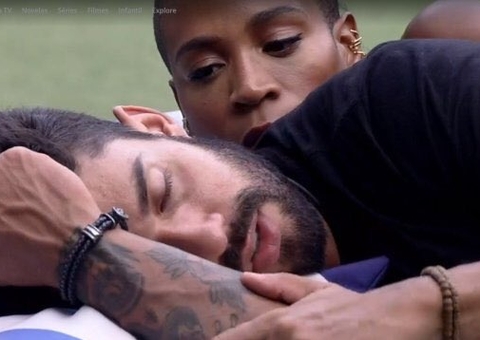 Karol deita com Bil, mãe de brother faz oração e equipe insinua assédio