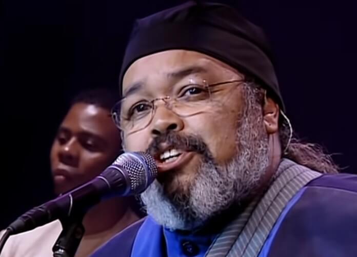 Jorge Aragão recebe alta da UTI após ser internado com Covid-19