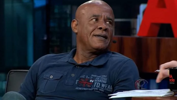 Kid Bengala é demitido de produtora pornô: 'Não estava mais se dedicando'