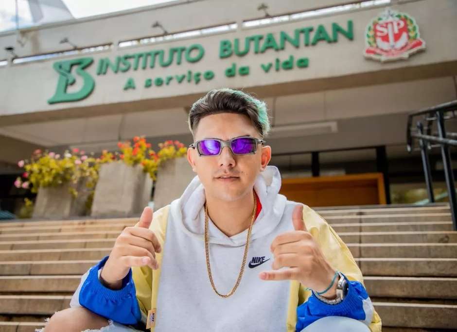 MC Fioti lança hit da vacina no Butantan; Assista