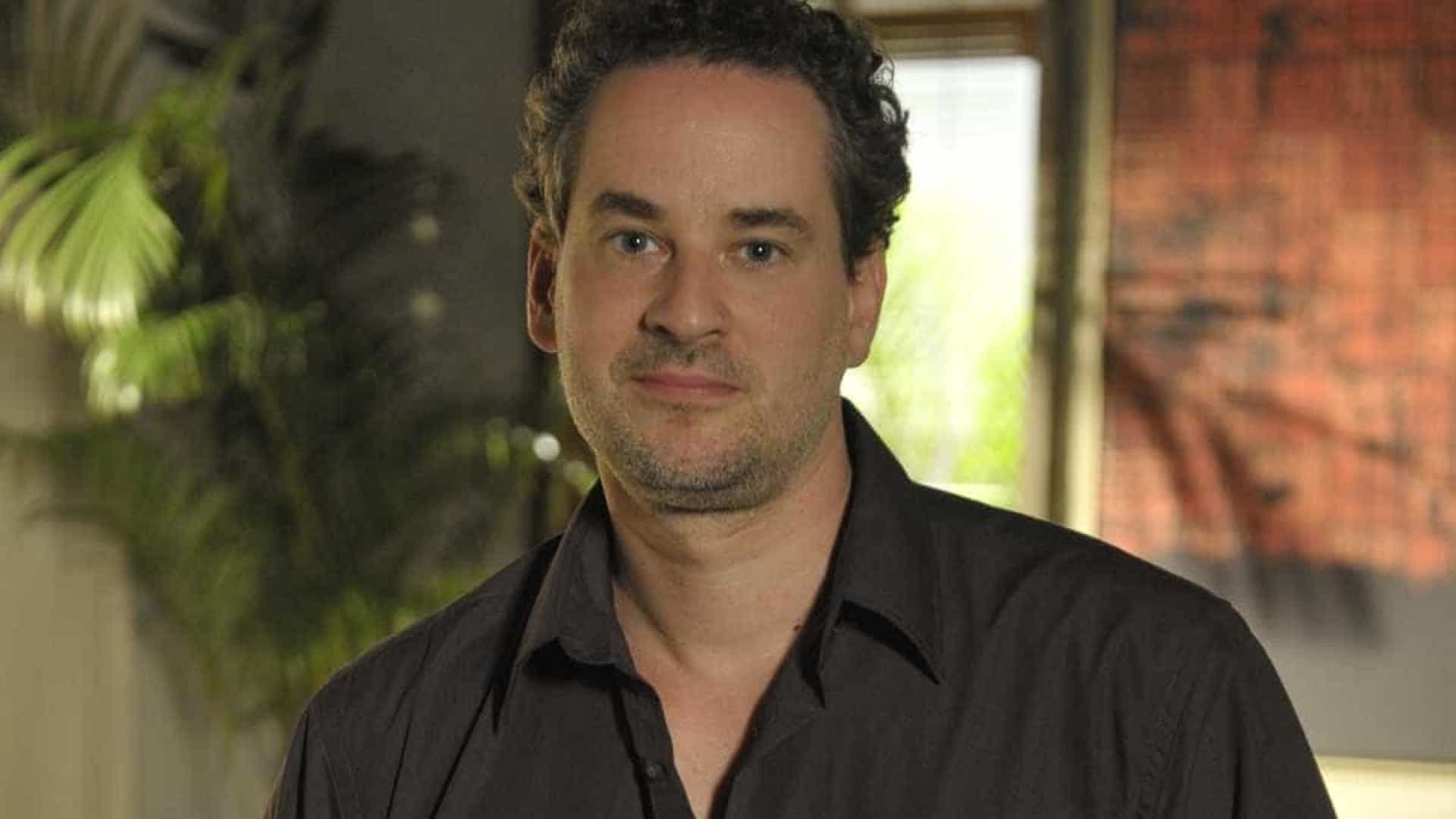 Mãe do ator Dan Stulbach está na UTI com Covid; pai morreu da doença