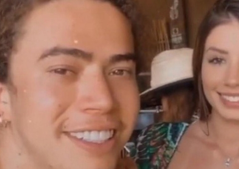 Whindersson Nunes assume namoro com Maria Lina com foto romântica