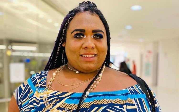 Blogueira é intubada com Covid-19 após incentivar festas durante pandemia