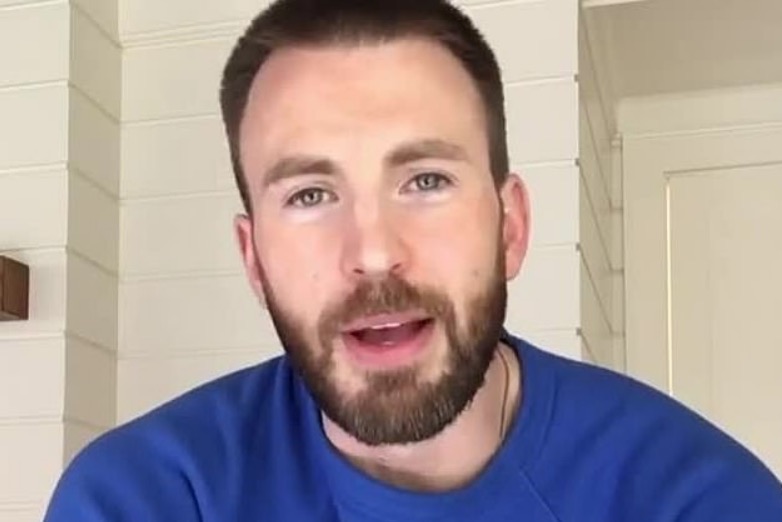 Chris Evans posta nude sem querer e internet 'pira'