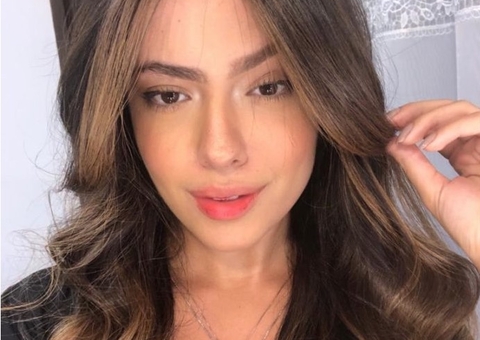 Influenciadora de 22 anos morre após vencer 5 cânceres