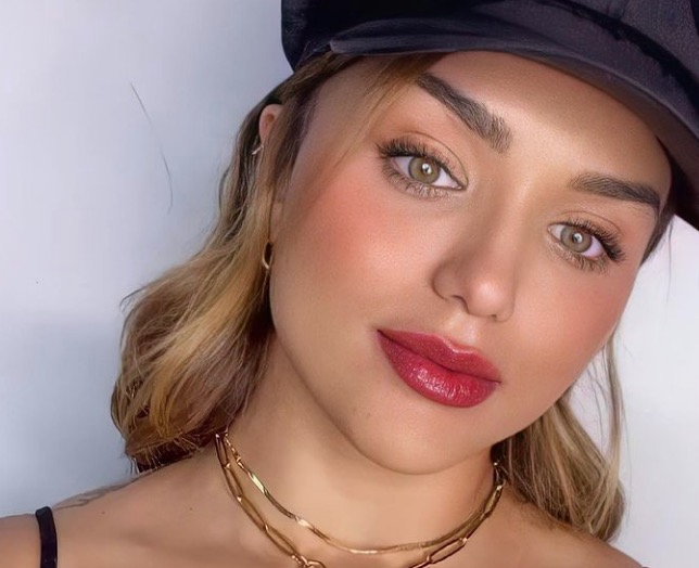 Rafa Kalimann é filmada dançando na boquinha da garrafa em festinha 