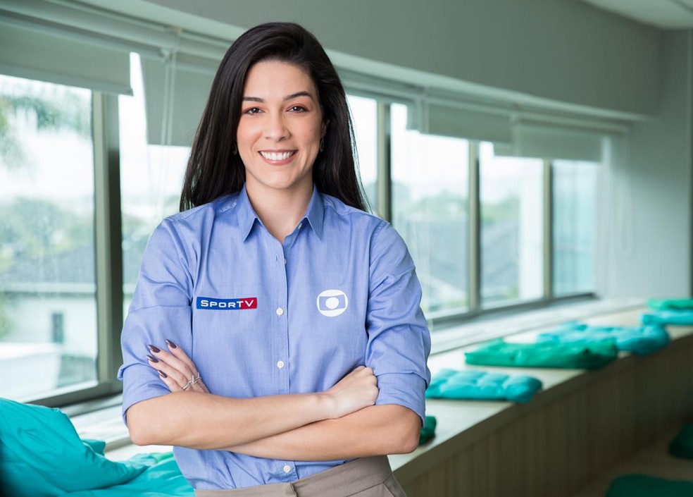 Globo anuncia primeira narradora de futebol; Conheça Renata Silveira 