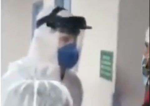 Vídeo: Roberto Cabrini passa a madrugada no Hospital 28 de Agosto em Manaus