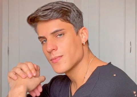 Tiago Ramos posta foto com mãe de Neymar: 'Te amo para sempre'