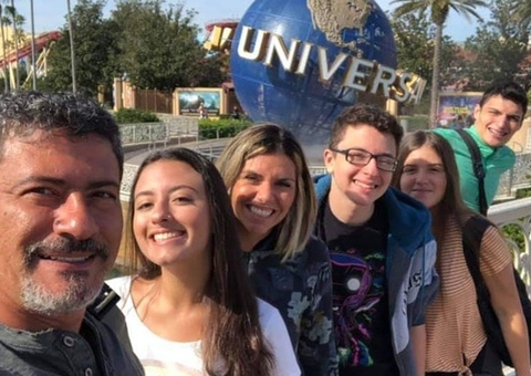 Filha de Tom Veiga desabafa após morte do pai no dia de seu aniversário 