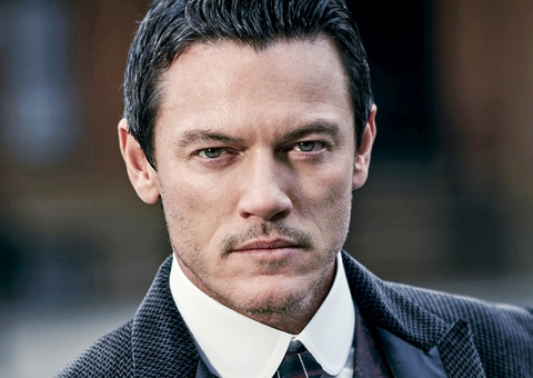 Ator Luke Evans, de 'Velozes e Furiosos', termina namoro com diretor 