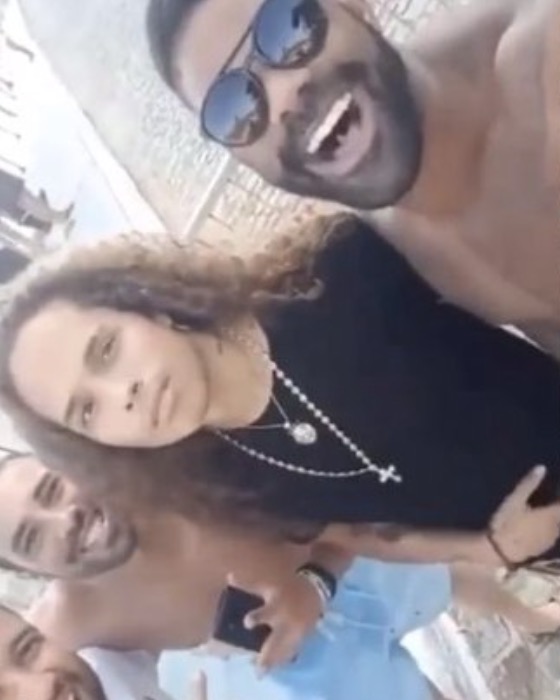 Vitão é constrangido em vídeo e fãs pedem respeito 