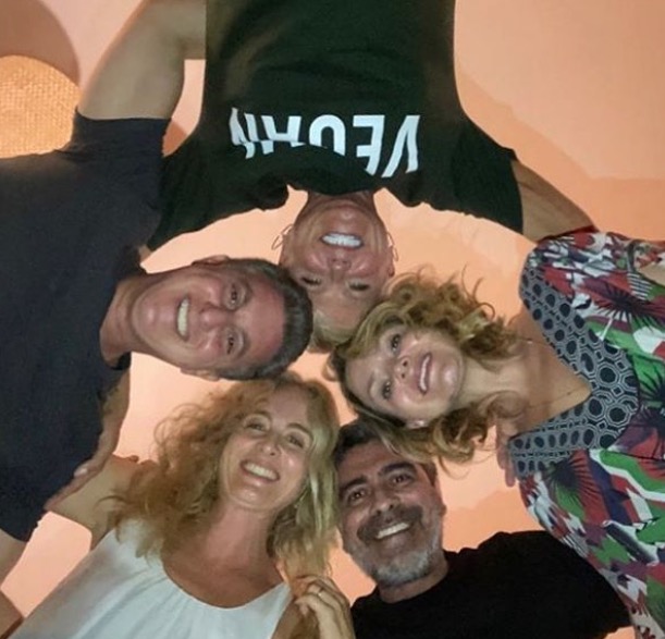 Xuxa, Angélica e Eliana publicam foto de reencontro e agitam web 