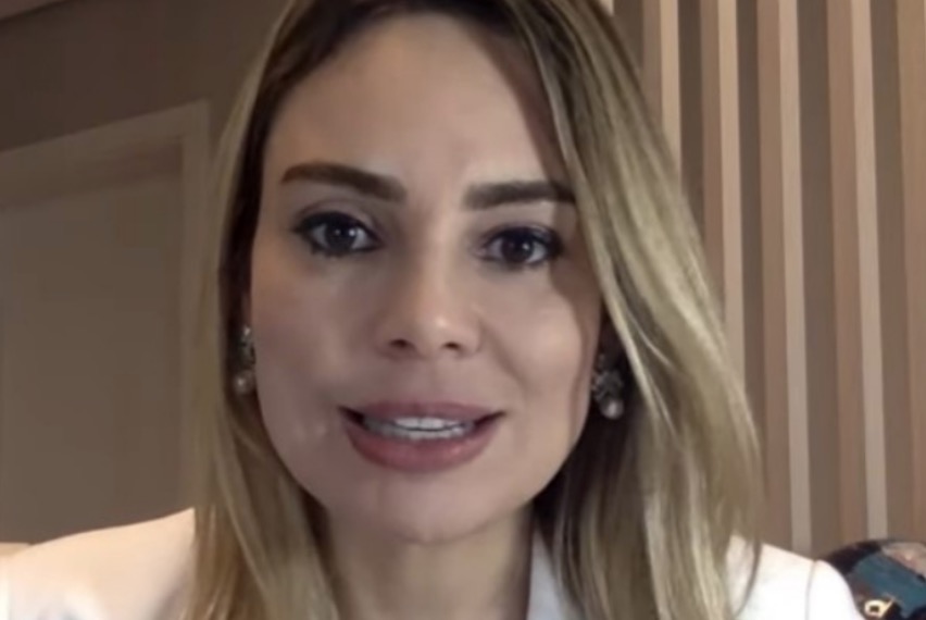 Rachel Sheherazade descobre por e-mail que não deve mais ir ao SBT