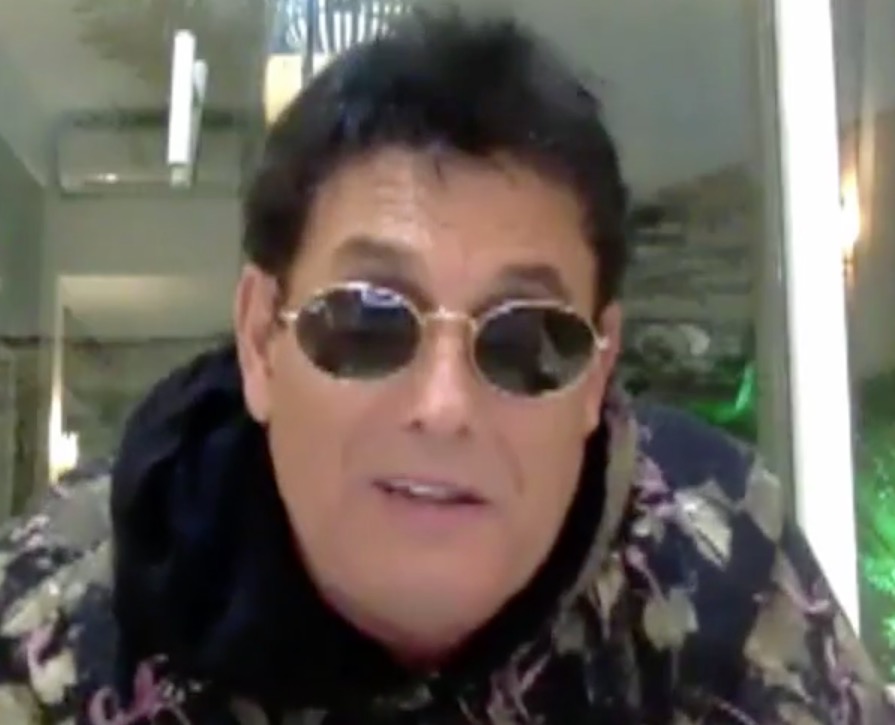 Sérgio Mallandro é vítima de golpe: 'caí na pegadinha do malandro'