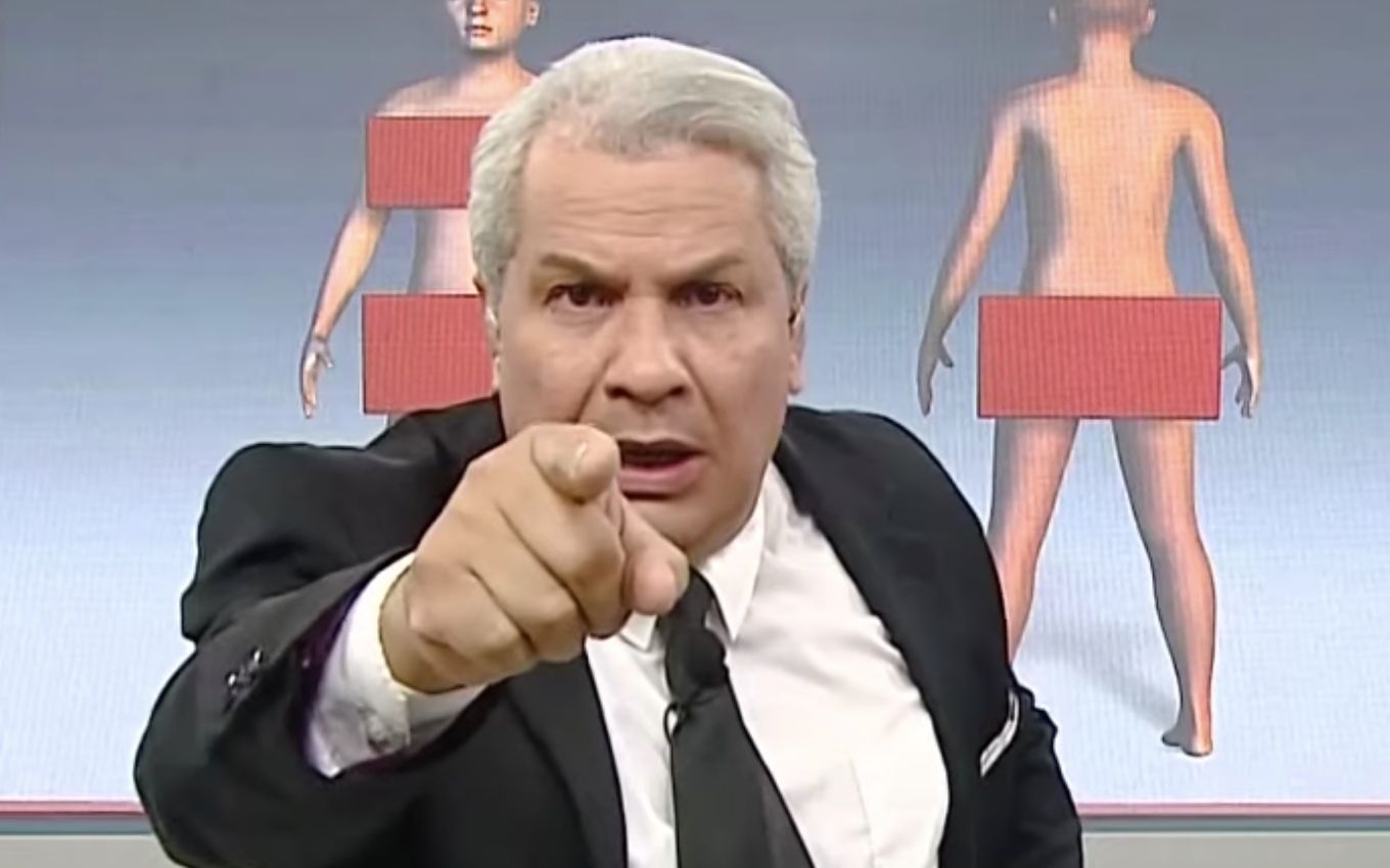 Sikêra Jr. é denunciado no MP por associar Xuxa à pedofilia