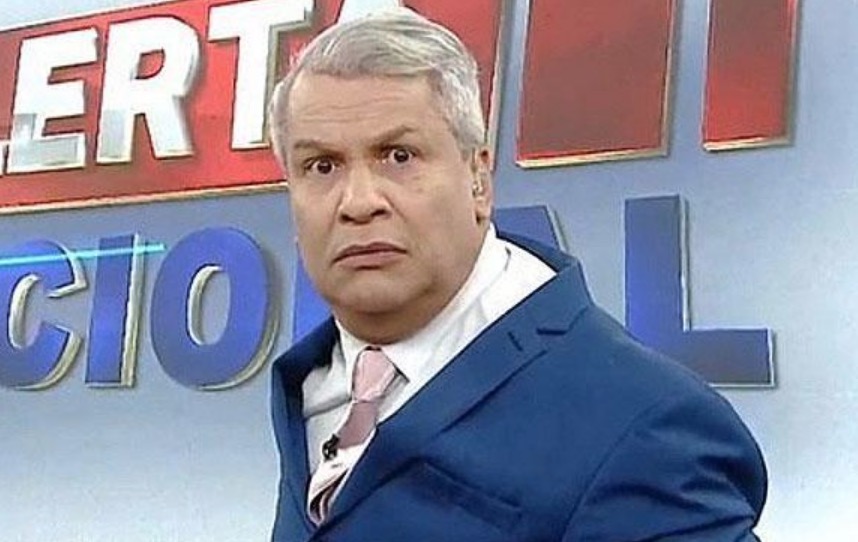 Sikêra Jr e RedeTV! são denunciados por discurso de ódio e transfobia