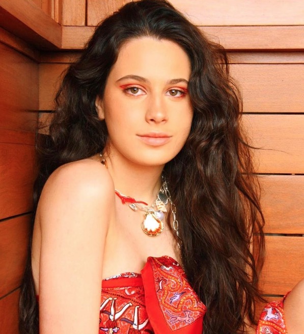 Prestes a fazer 18, Sophia Raia é aprovada na Universidade de Nova York