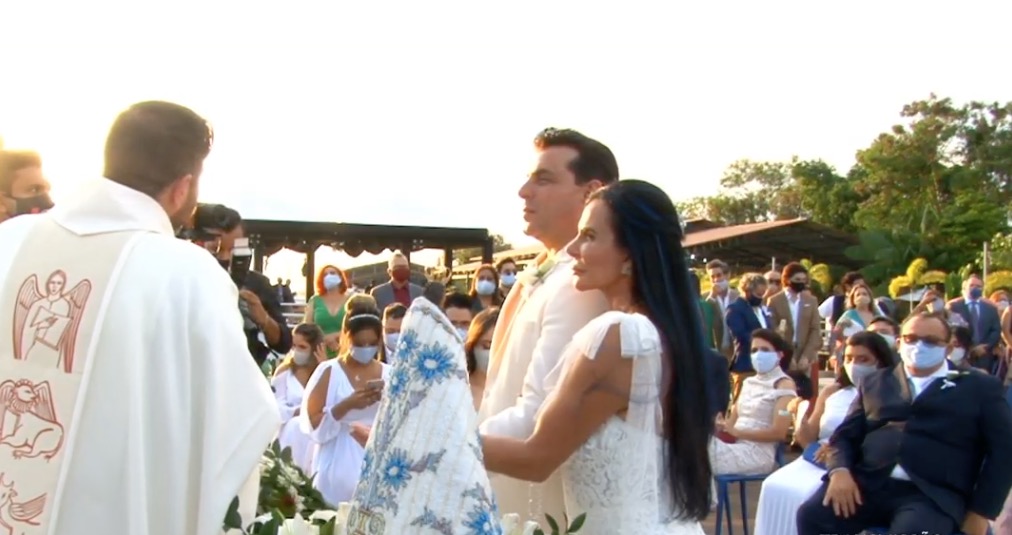 Vídeo completo! Assista ao casamento de Gretchen em Belém do Pará