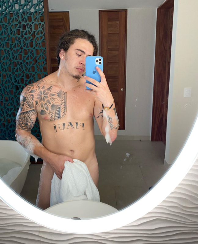 Whindersson Nunes posta nu frontal e incentiva seguidores: 'bacana demais'