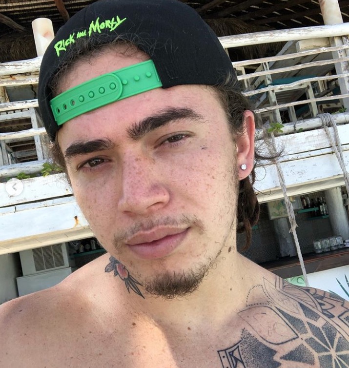 Whindersson Nunes faz desabafo triste e preocupa fãs