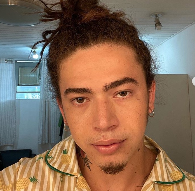 Whindersson fala de traição em música: ‘entrei no quarto tava o cafajeste'
