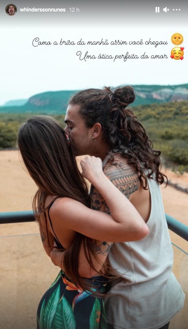Whindersson Nunes posta foto romântica e se declara para namorada
