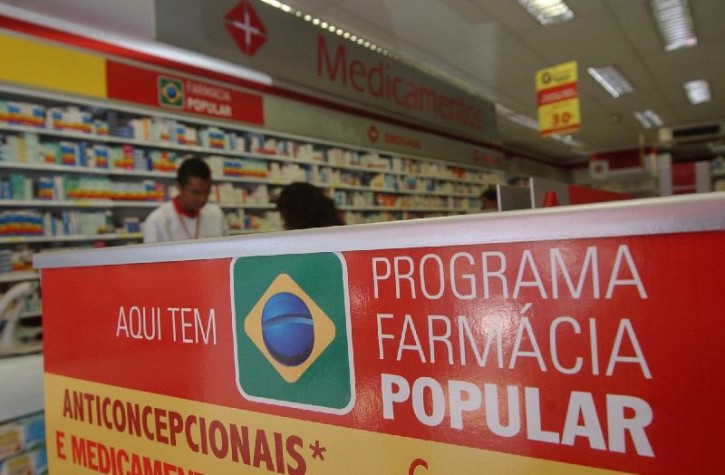 Na pandemia, governo reduz Farmácia Popular, que trata comorbidades da Covid