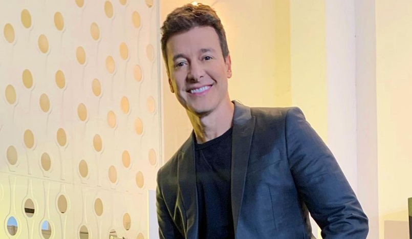 Rodrigo Faro é diagnosticado com covid e cancela gravações na Record