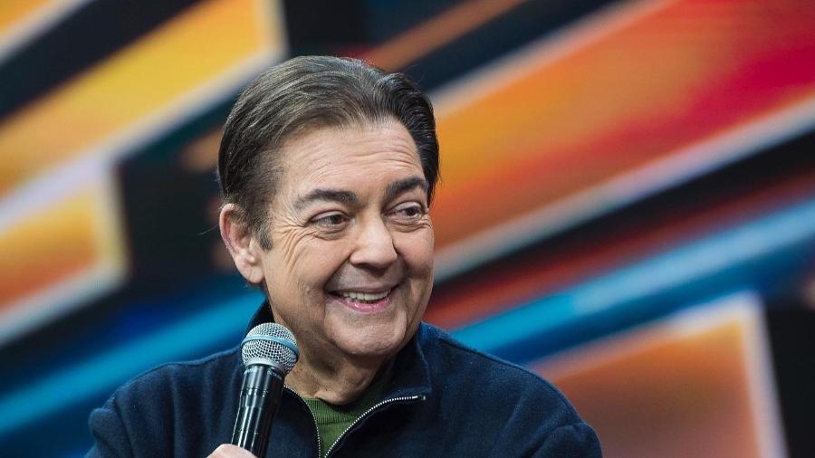 Faustão recebe alta médica após internação para exames pós-transplante