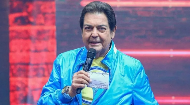 Faustão segue internado e passa por hemodiálise 