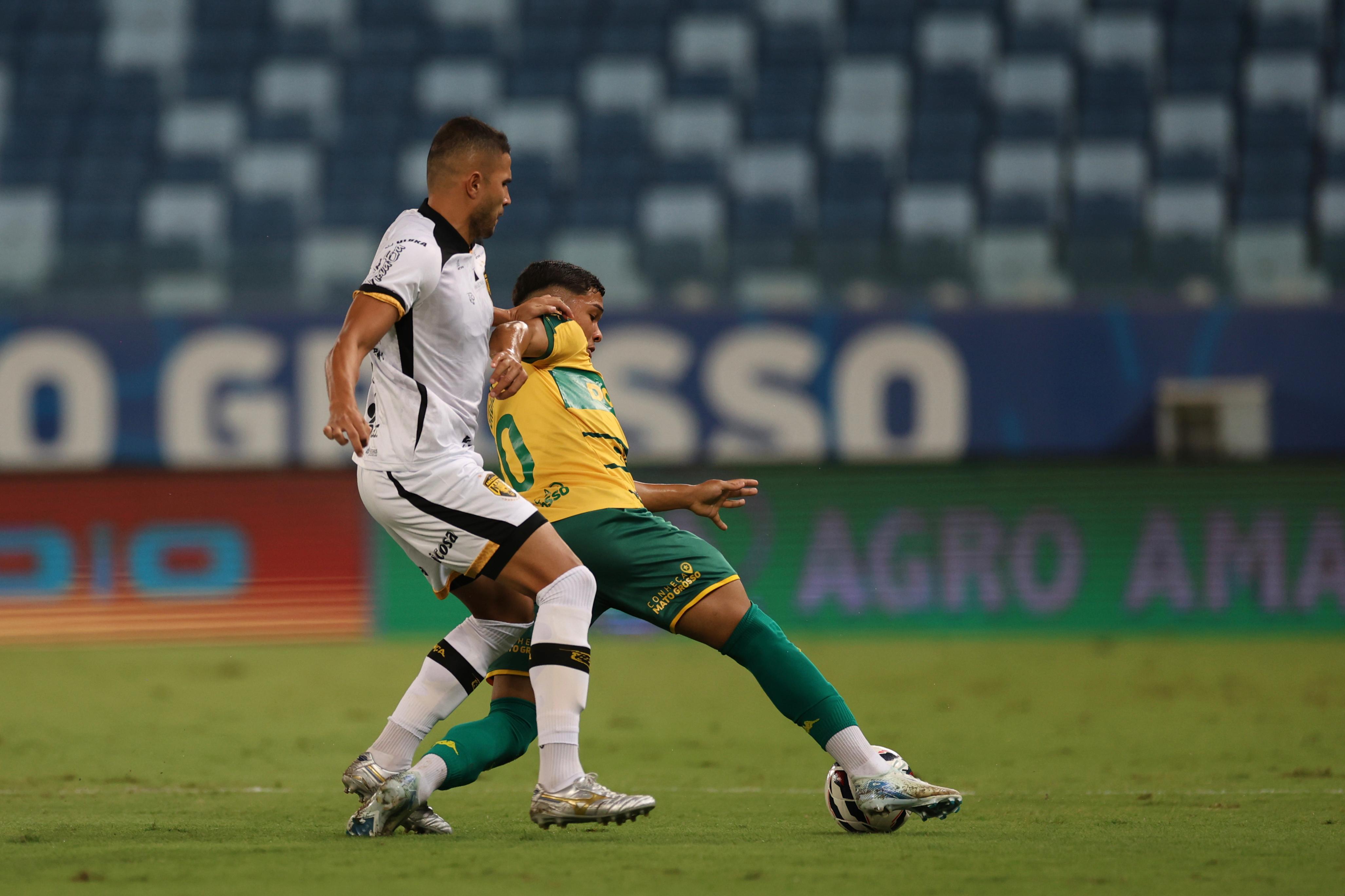 Cuiabá vence o Amazonas FC de virada na Arena Pantanal pela Série B